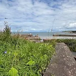The Cosy Hedgerow * Port Carlisle
