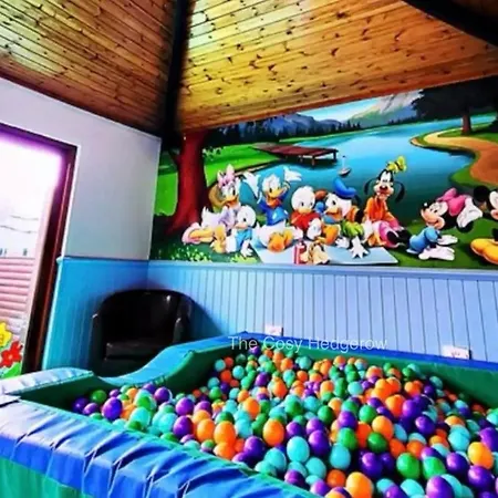 The Cosy Hedgerow Port Carlisle